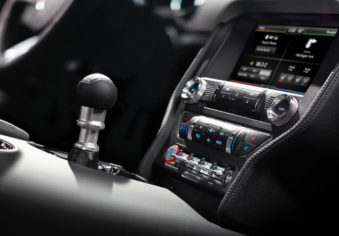 Ford - Mustang - SYNC AppLink