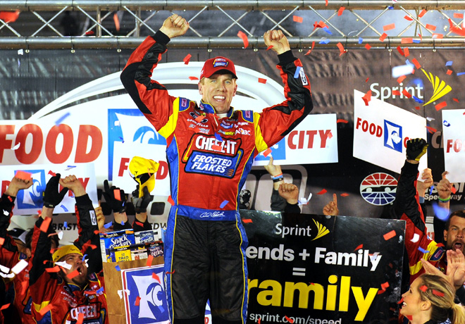 NASCAR - Bristol - Carl Edwards en el Victory Lane