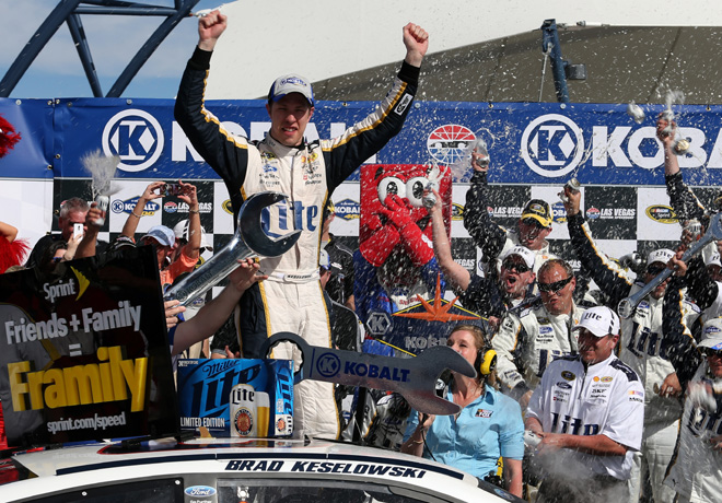 NASCAR - Las Vegas - Brad Keselowski en el Victory Lane