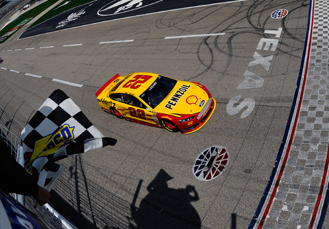 NASCAR - Texas - Joey Logano - Ford Fusion