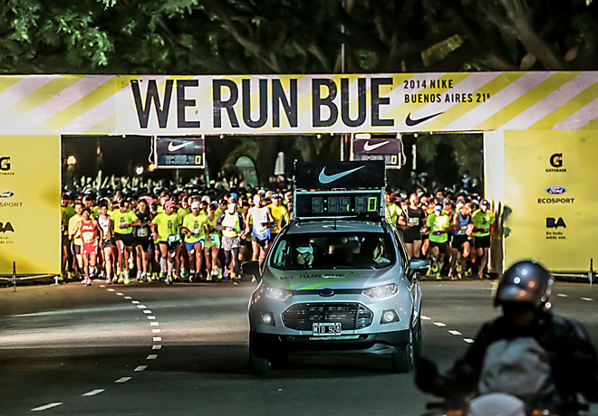 La Nueva EcoSport acompaño a los corredores en la carrera We Run Bs As 2014