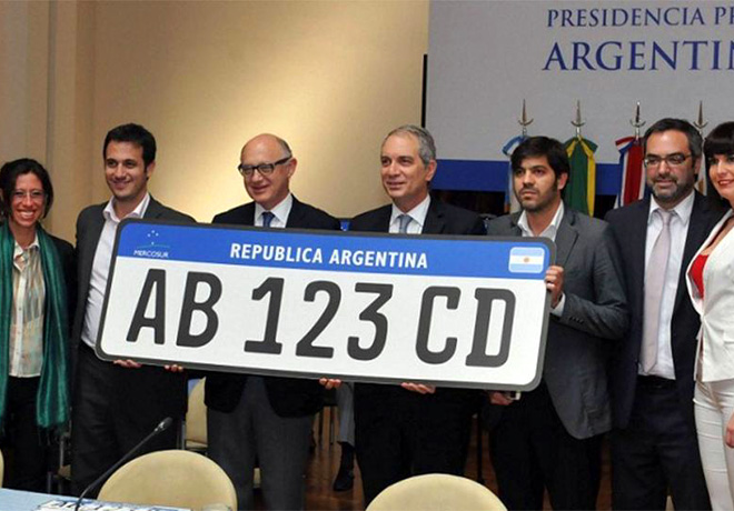 En 2016 comenzara a regir la nueva patente unificada para autos del Mercosur