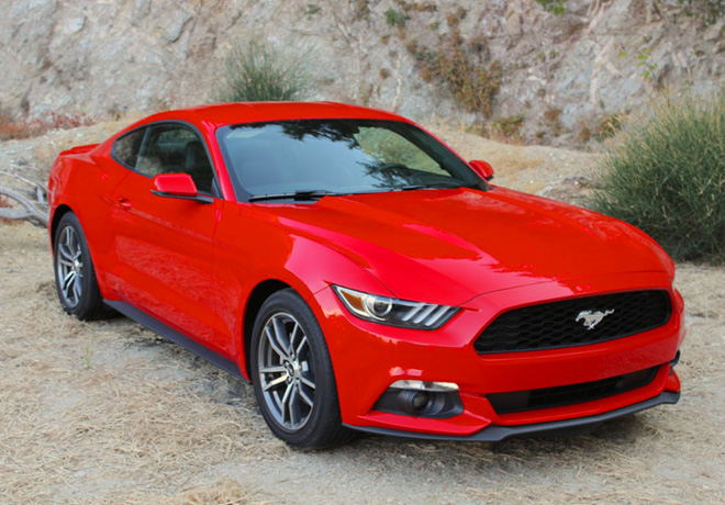 Ford Mustang competira por el premio al vehiculo del año 2015