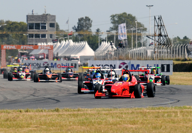 FR20 - Junin 2015 - Carrera 1 - Martín Moggia - Tito-Renault