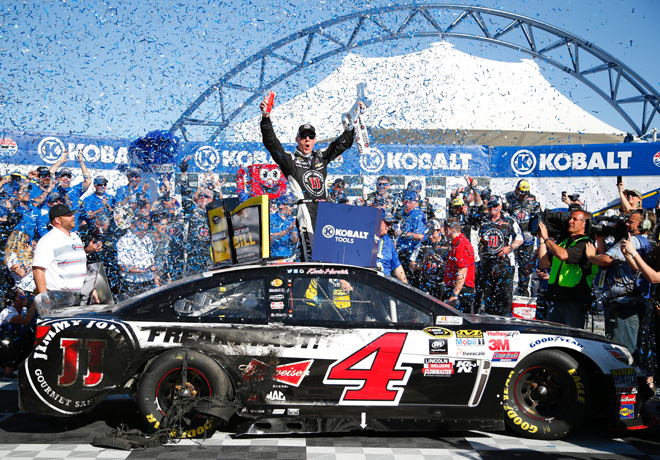 NASCAR - Las Vegas 2015 - Kevin Harvick en el Victory Lane
