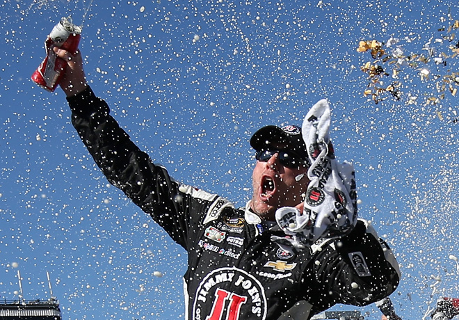 NASCAR - Phoenix 2015 - Kevin Harvick en el Victory Lane