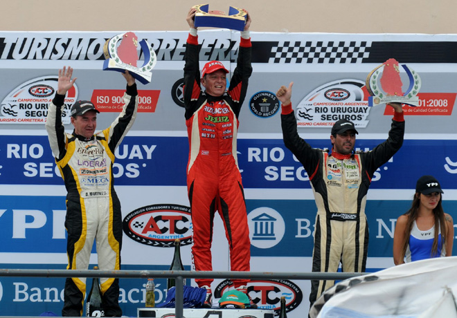 TC - Concordia 2015 - Omar Martinez - Guillermo Ortelli - Ponce de Leon en el Podio