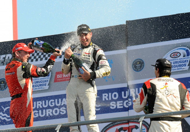 TC - Concepcion del Uruguay 2015 - Guillermo Ortelli - Juan Manuel Silva - Mauricio Lambiris en el Podio