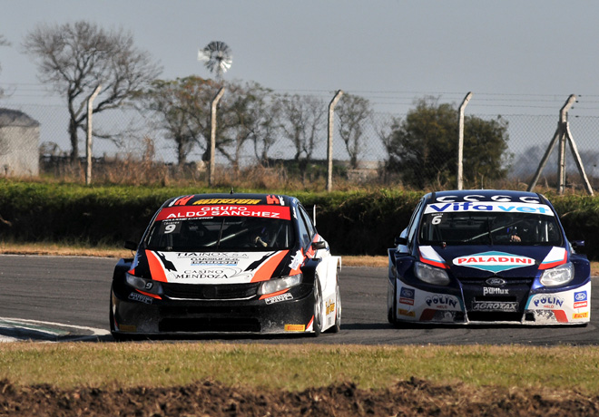 TC2000 - Junin 2015 - Carrera 2 - Emmanuel Caceres - Honda Civic - Antonino Garcia - Ford Focus III