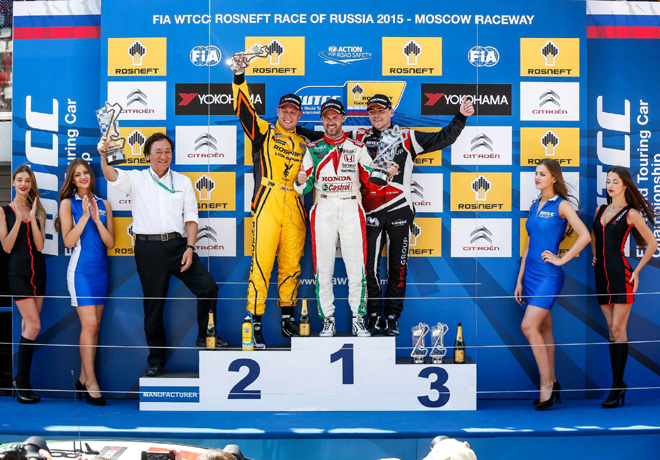 WTCC - Moscu - Rusia 2015 - Carrera 2 - Rob Huff - Tiago Monteiro - Norbert Michelisz en el Podio