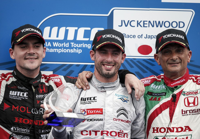 WTCC - Motegi - Japon 2015 - Carrera 1 - Norbert Michelisz - Jose Maria Lopez - Gabriele Tarquini en el Podio
