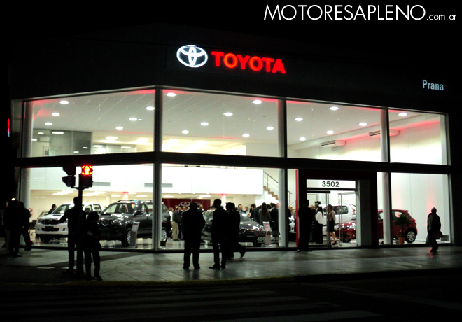 Toyota - Inauguracion Prana - concesionario oficial en Villa Devoto 1