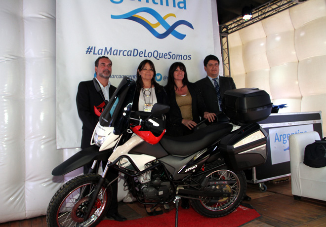 Zanella presento su nueva moto ZR 250 Edicion Fiambala GTA en la Feria Internacional de Turismo 1