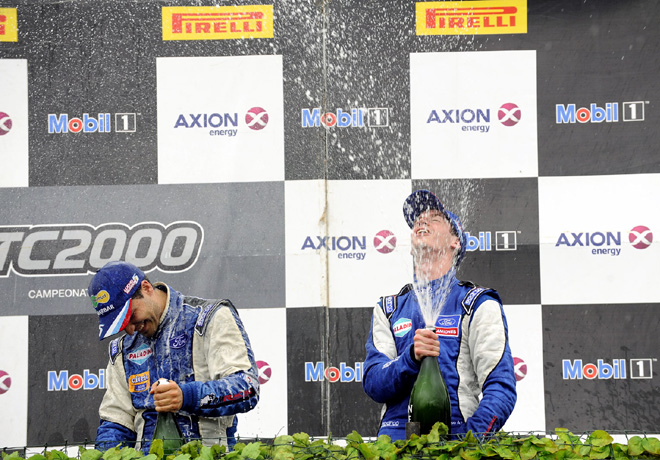 TC2000 - Rio Cuarto 2015 - Carrera Final - Luciano Farroni y Juan Angel Rosso en el Podio