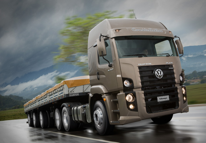 VW Constellation 25420