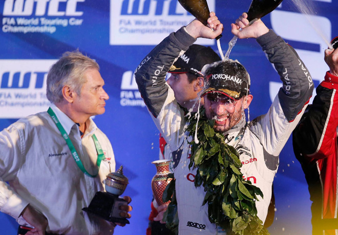 WTCC - Buriram - Tailandia 2015 - Carrera 1 - Jose Maria Lopez en el Podio