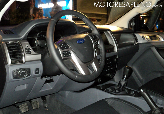 Ford Ranger 2016 - Interior