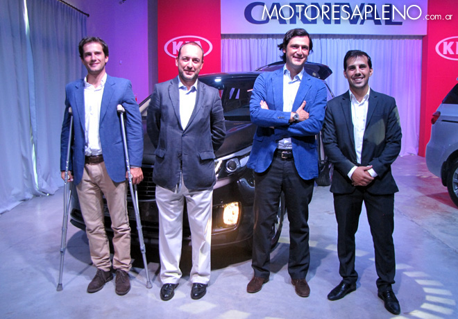 Presentacion de la Kia Carnival en Argentina 1