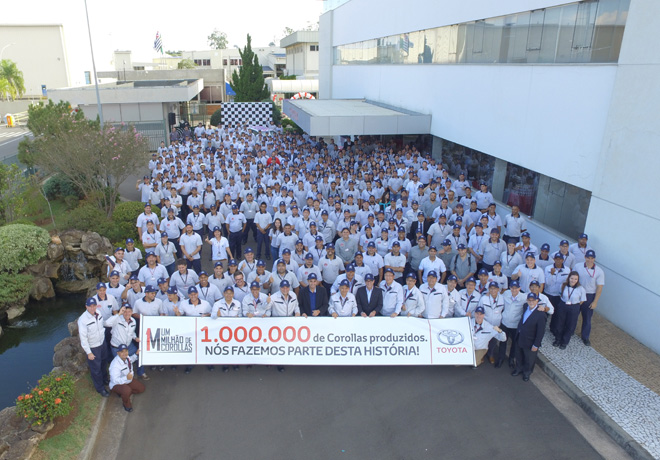 Toyota celebro la produccion de un millon de unidades del Corolla en su planta de Brasil