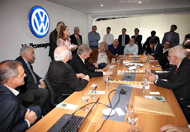 El Instituto Dr Ferdinand Porsche estuvo presente en el Salon del Automovil 1