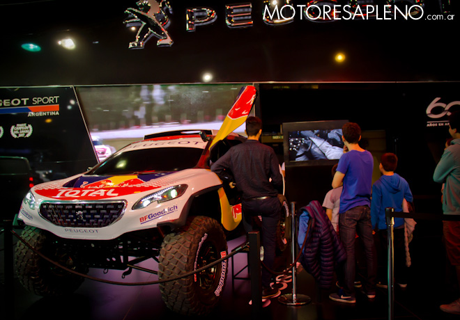 Peugeot 3008 DKR Simulador en el Salon del Automovil de Buenos Aires 2017