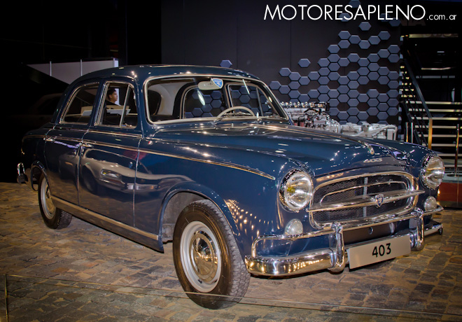 Peugeot 403 en el Salon del Automovil de Buenos Aires 2017