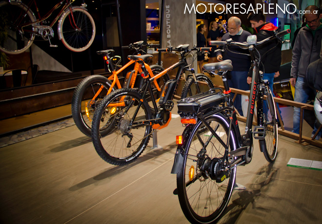 Peugeot Bicicletas en el Salon del Automovil de Buenos Aires 2017