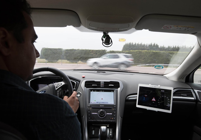 Ford prueba una nueva tecnologia - Alerta de colision en cruce