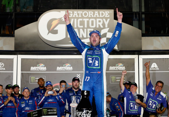 NASCAR - Daytona 2017 - Ricky Stenhouse Jr en el Victory Lane