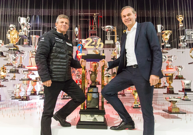 WEC - El trofeo Le Mans llega al Museo Porsche 3