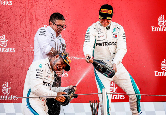 F1 - Espana 2018 - Carrera - Lewis Hamilton y Valteri Bottas en el Podio