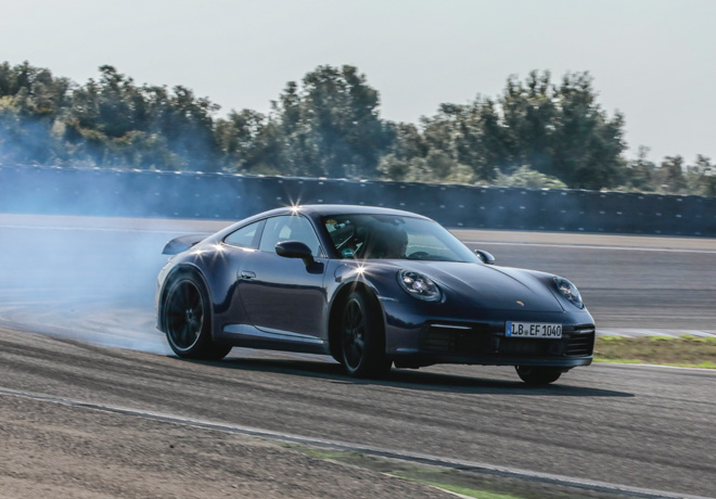 Porsche 911 bajo presion - Programa de pruebas para la nueva generacion 4