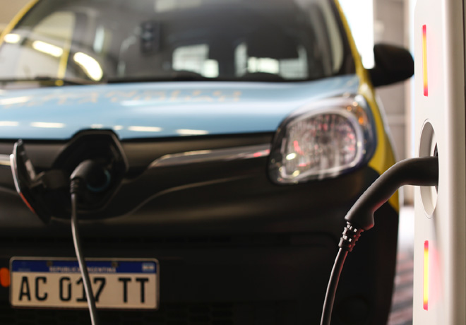 Renault aporto dos Renault Kangoo ZE para el Plan de Movilidad Limpia de la Ciudad de Buenos Aires 2