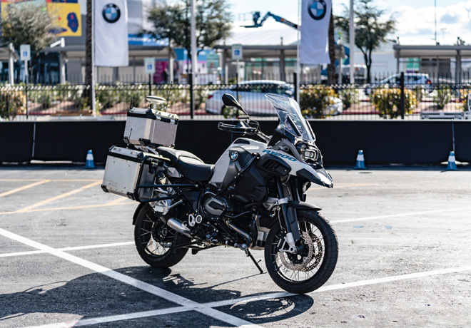 BMW Moto Autonoma