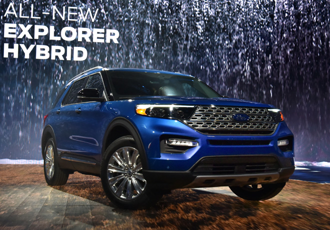 Ford presento el Ford Explorer Hybrid en el Salon de Detroit