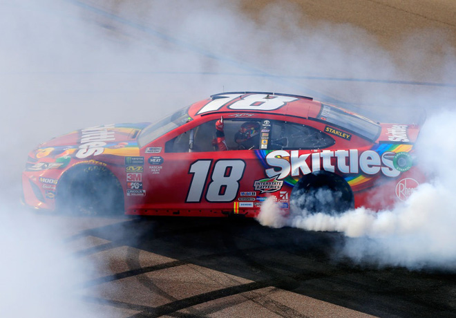 NASCAR - Phoenix 2019 - Kyle Busch - Toyota Camry