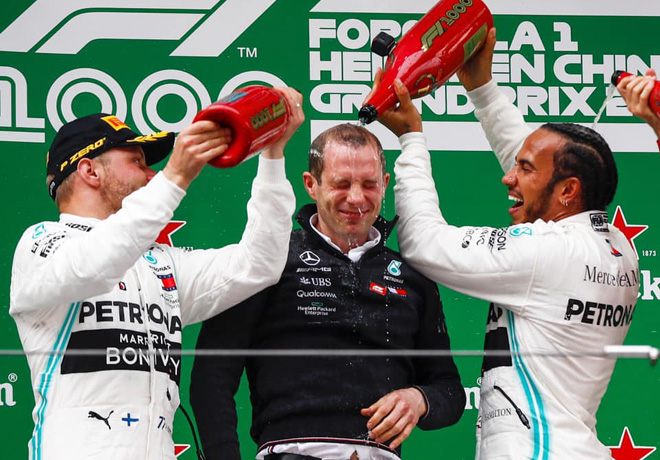 F1 - China 2019 - Carrera - Valtteri Bottas - Lewis Hamilton en el Podio