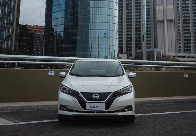 Nissan LEAF en el Paseo del Bajo 1