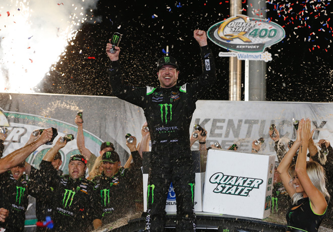 NASCAR - Kentucky 2019 - Kurt Busch en el Victory Lane