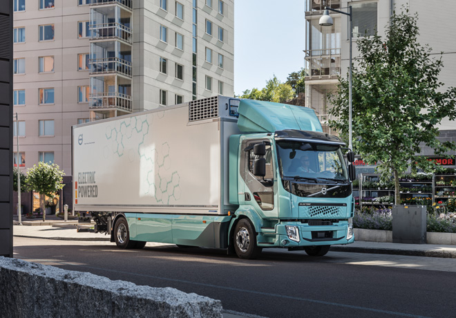 Volvo Trucks inicia la comercializacion de camiones electricos para el transporte urbano
