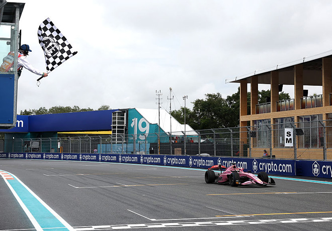 GP de Miami de Fórmula 2 – Carrera: Gabriele Minì logró su primera victoria en una emocionante competencia. Nico Varrone finalizó 15º
