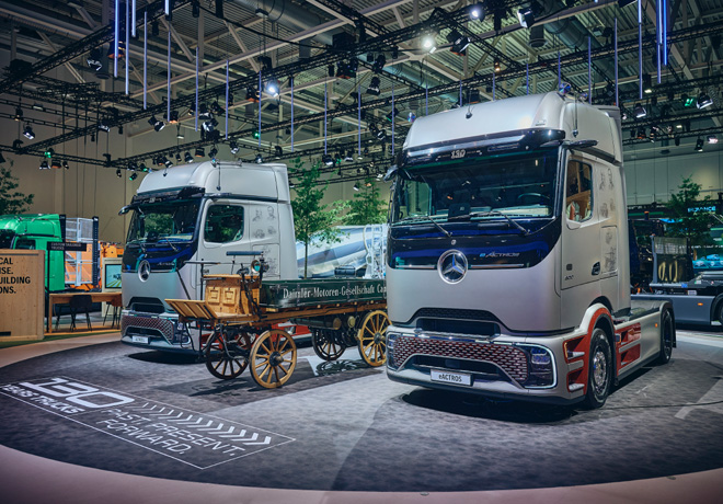 IAA Transportation 2026: Daimler Truck celebra 130 años de camiones e impulsa el transporte hacia adelante.
