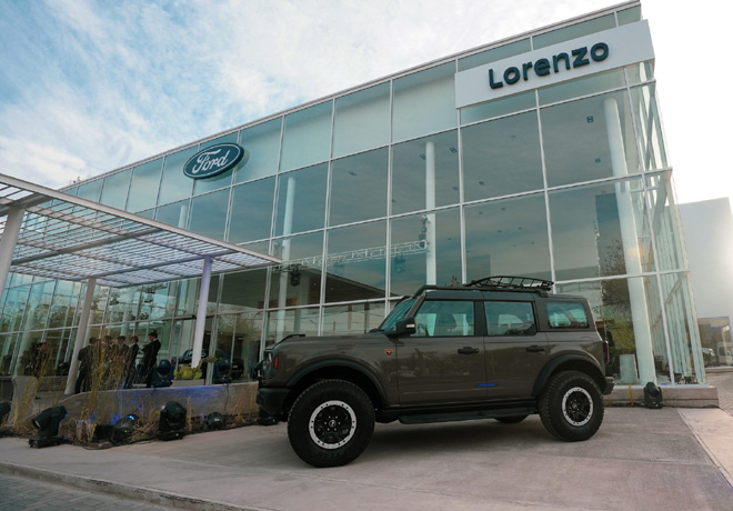 Lorenzo inaugura el primer concesionario Ford Signature 2.0 del país y el más grande de Sudamérica.