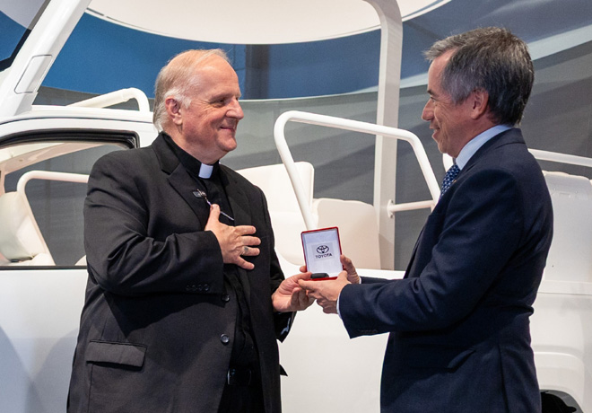 Toyota presentó a la Nunciatura Apostólica uno de los Papamóviles que serán utilizados durante la visita de León XIV a la Argentina.